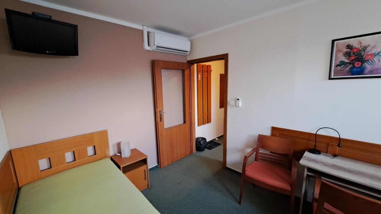 俄斯特拉发 埃达奥斯特拉瓦高级旅馆酒店 外观 照片